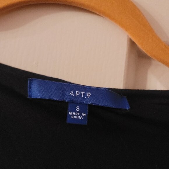 Apt. 9 Poncho style top. Like new. (Women's size small) - Picture 5 of 5